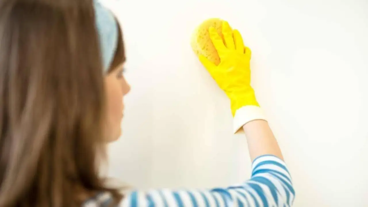 Come pulire i muri senza rovinare la pittura
