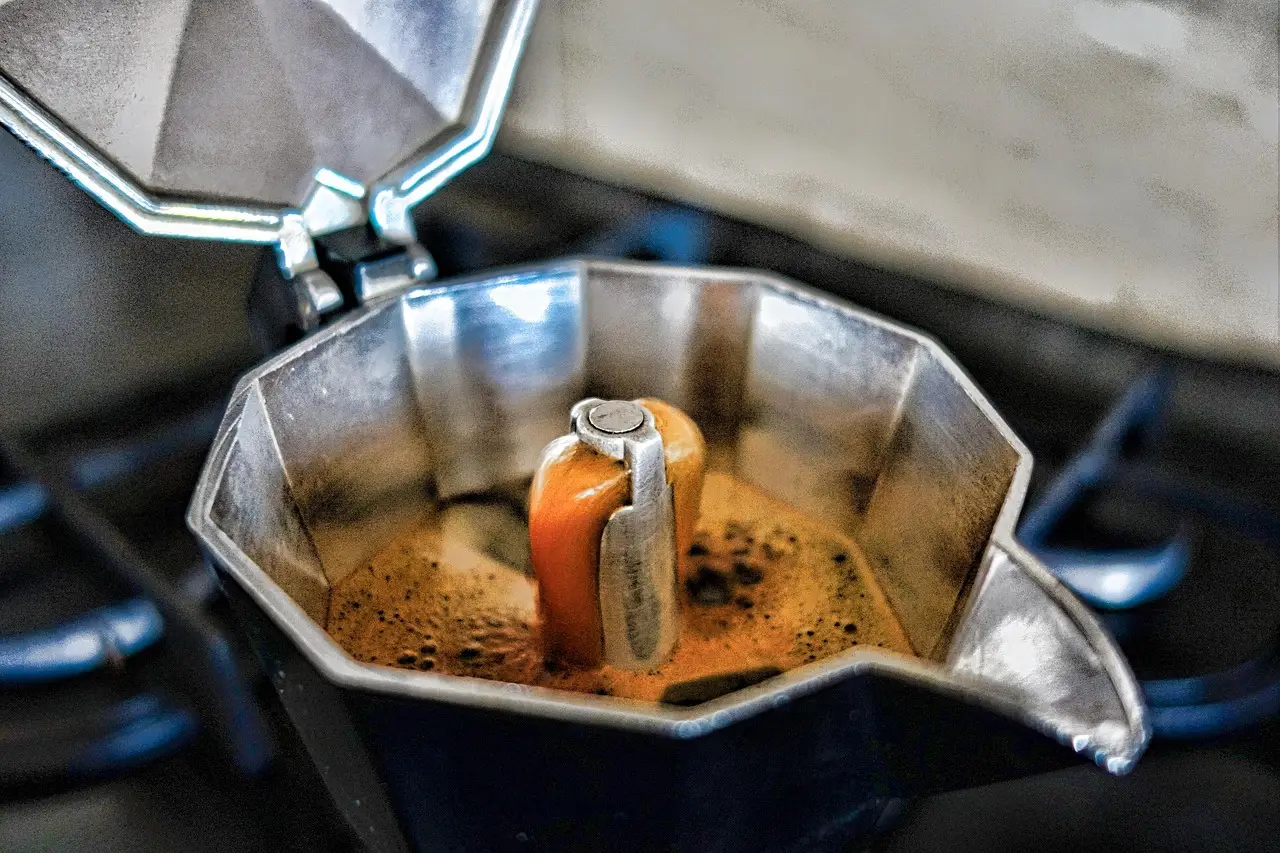 Come si fa a pulire la moka per un caffè sempre perfetto? Mai usare il detersivo